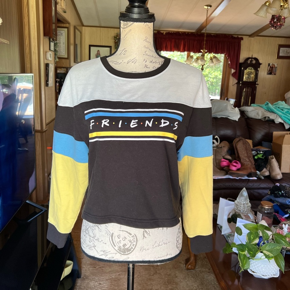 Woman’s FRIENDS long sleeve cropped tee shirt